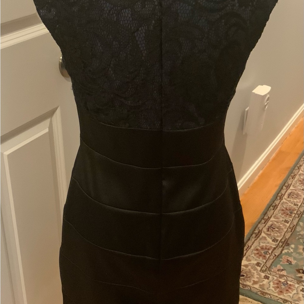 NWOT Ladies dress with blue lace top and black bottom. Size 10P - Picture 5 of 9
